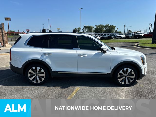 Used 2020 White Kia S image 4