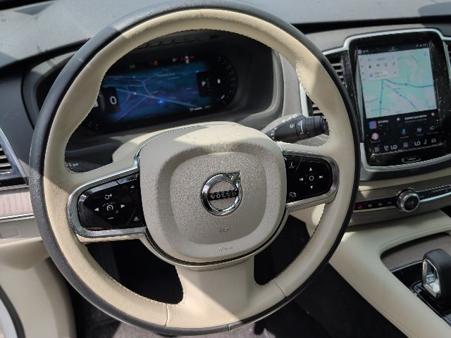 Certified Used 2023 White Volvo B6 Plus 7-Seater image 20
