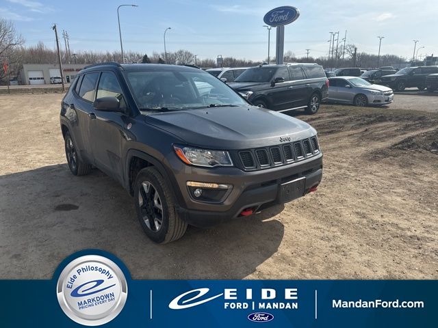 Gray (Granite Crystal Metallic Clearcoat) 2017 Jeep Compass Trailhawk 4WD SUV / Crossover Four-Wheel Drive 9-Speed Automatic