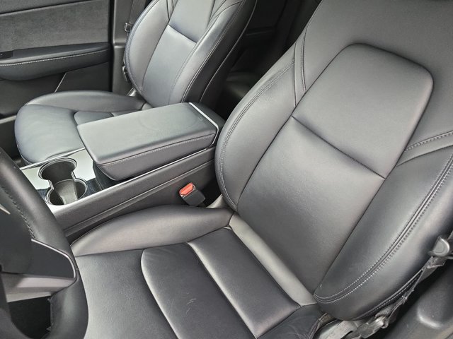Used 2020  Tesla Long Range image 12