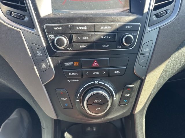 Used 2018 White Hyundai 2.4 Base image 45