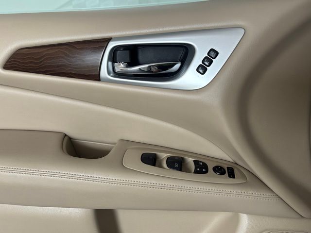 Used 2017 Nissan Pathfinder SUV
