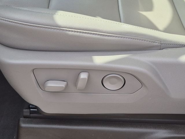 Used 2025 White Chevrolet LTZ image 16