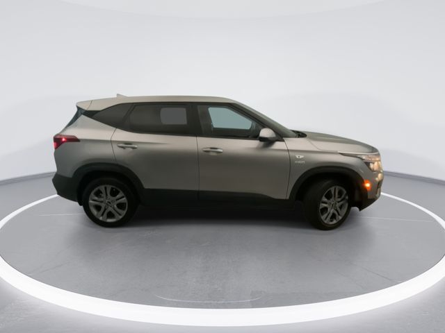 Used 2023 Gray Kia LX image 5