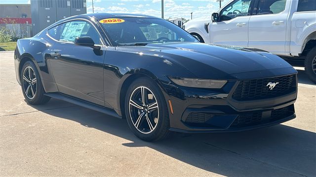 2025 Ford Mustang EcoBoost Fastback RWD