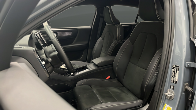 Used 2023 Thunder Gray Metallic Volvo Ultimate image 9
