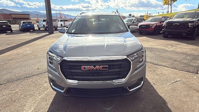 2024 GMC Terrain SLE 8