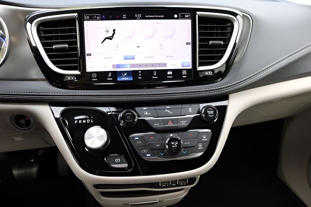 Used Car 2024 Chrysler Pacifica Hybrid  Select For Sale Under $30,000 In Austin, Texas