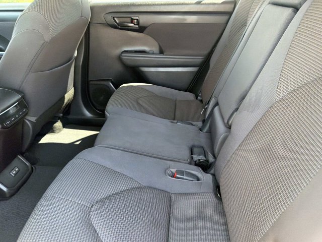 Used 2022 Toyota Highlander SUV