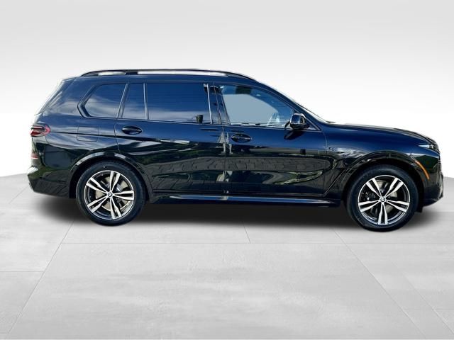 2025 BMW X7 M60i 4