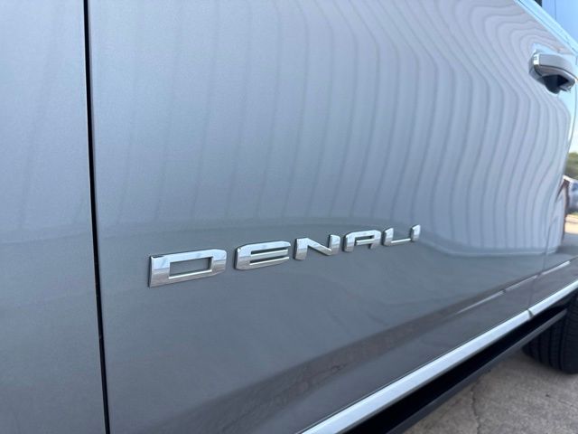 2024 GMC Yukon Denali:169343A