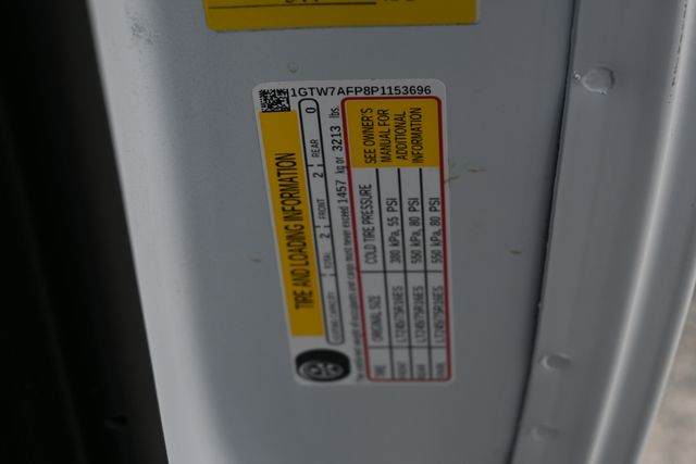 2023 GMC Savana 2500 Work Van photo