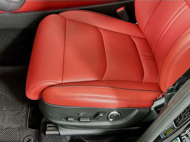 Thumbnail: 2026 Genesis GV70 - 20