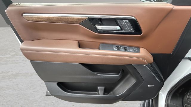 Used 2025 Beige Chevrolet High Country image 15