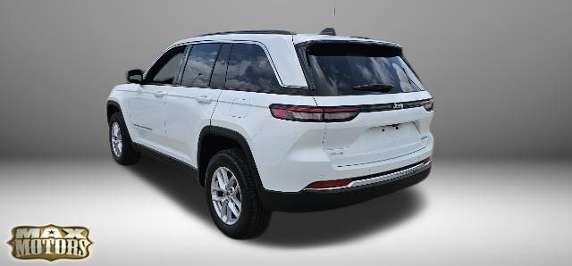 2024 Jeep Grand Cherokee Laredo 7