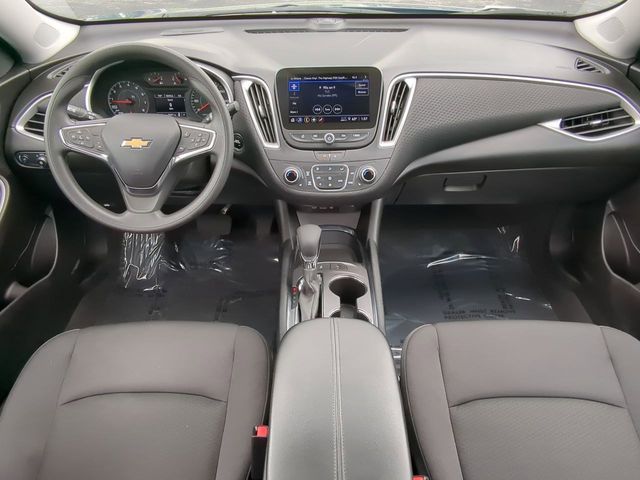 2024 Chevrolet Malibu LT photo