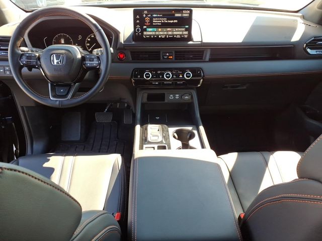 Used 2025 Honda Pilot SUV