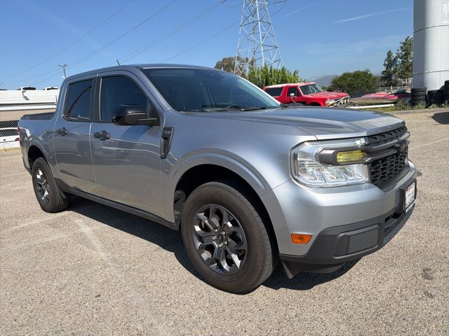 Silver Metallic 2024 Ford Maverick XLT SuperCrew FWD Pickup Truck Front-Wheel Drive Continuously Variable Transmission