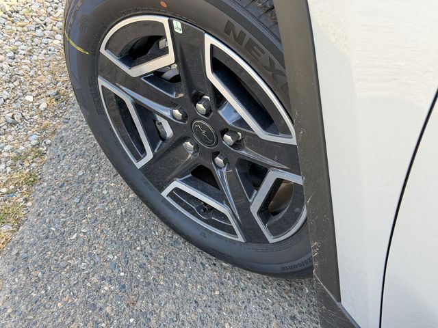 new 2026 Jeep Cherokee car, priced at $34,590