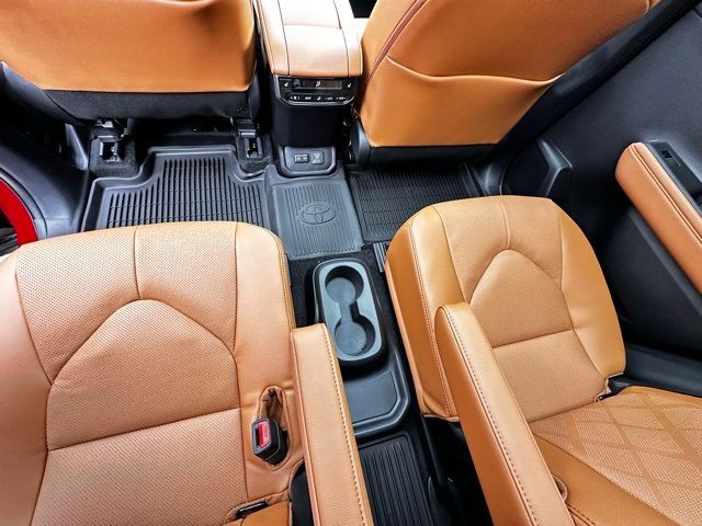 new 2026 Toyota Highlander Hybrid car