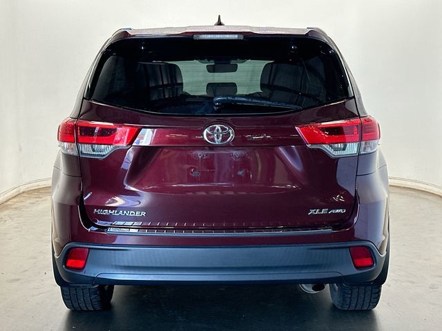 2019 Toyota Highlander XLE Red at Subaru and VW of Moon Township