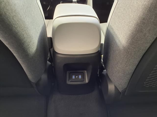 2025 Hyundai Elantra Limited photo