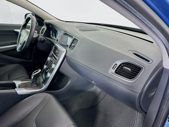 Thumbnail: 2015 Volvo S60 - 30