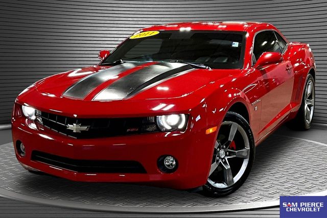 2011 Chevrolet Camaro Rojo (Victory Red) Coupé Tracción trasera 6 velocidades Automática