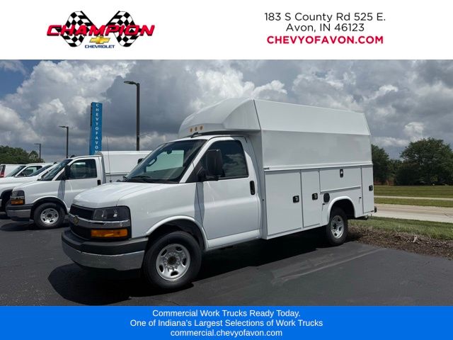 2025 Chevrolet Express Chassis 3500 Cutaway 139