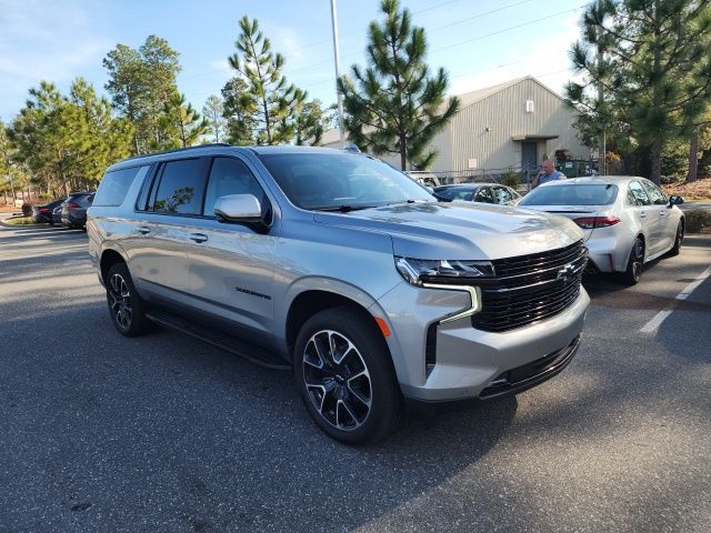 2024 Chevrolet Suburban RST's photo