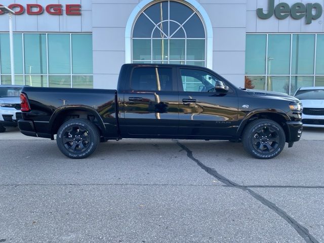 2026 Ram 1500 Big Horn/Lone Star - Diamond Black Crystal Pearlcoat exterior view 4