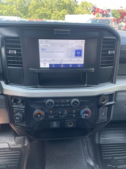 2025 Ford F-350 Super Duty XL