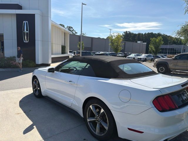 Used 2016 White Ford V6 image 6