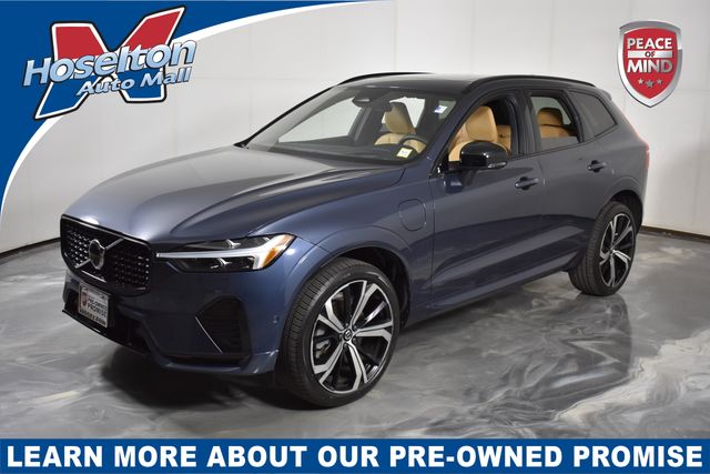 2025 Volvo XC60 Recharge T8 Ultra Dark Theme eAWD