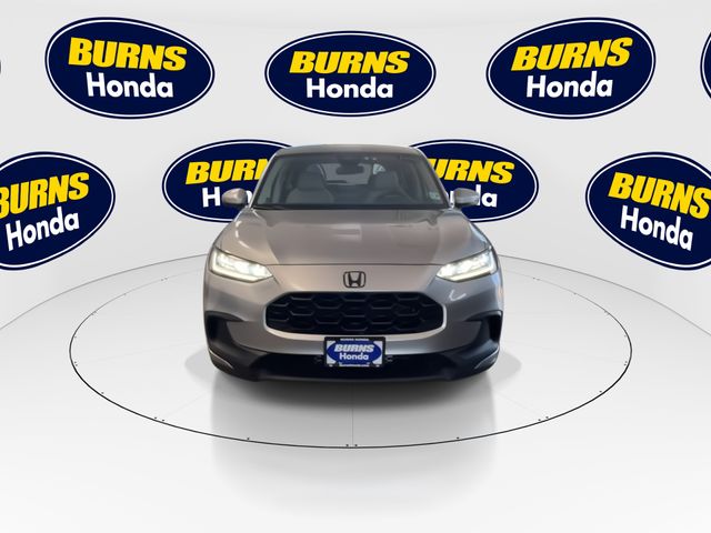 View vehicle photo 5