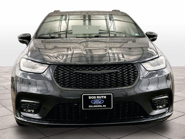 2021 Chrysler Pacifica Touring - 2