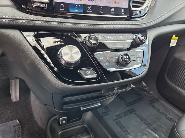 New 2026 Red Chrysler Select image 22