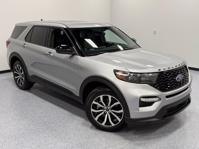 Used 2022 Silver Ford ST image 34
