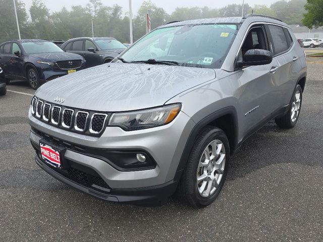 Billet Silver Metallic Clearcoat 2023 Jeep Compass SUV / Crossover Four-Wheel Drive 8-Speed Automatic