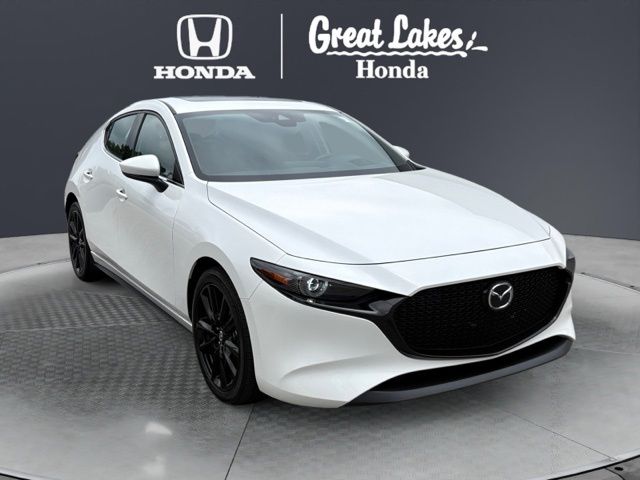 Snowflake White Pearl Mica 2022 Mazda MAZDA3 Hatchback Front-Wheel Drive 6-Speed Automatic