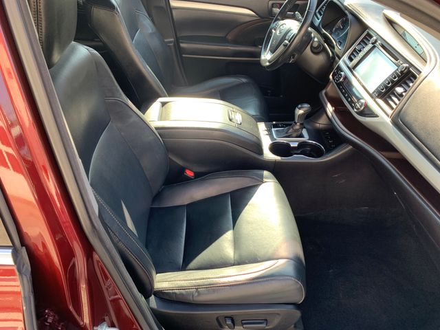 Used 2017 Toyota Highlander SUV