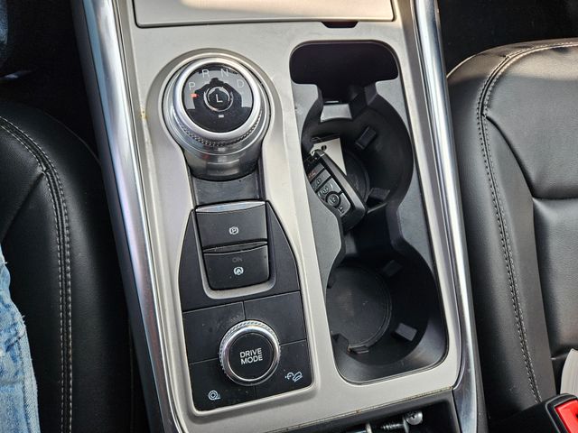 2023 Ford Explorer XLT photo