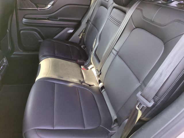 Used 2020 White Lincoln Standard image 28