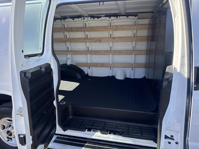 2024 GMC Savana 2500 - Image 24