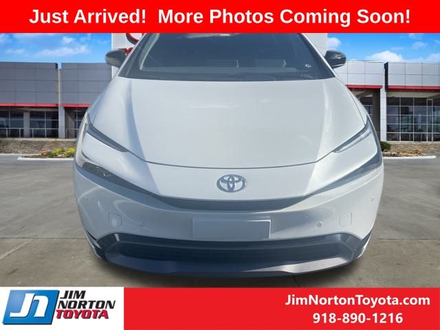 2023 Toyota Prius XLE 6