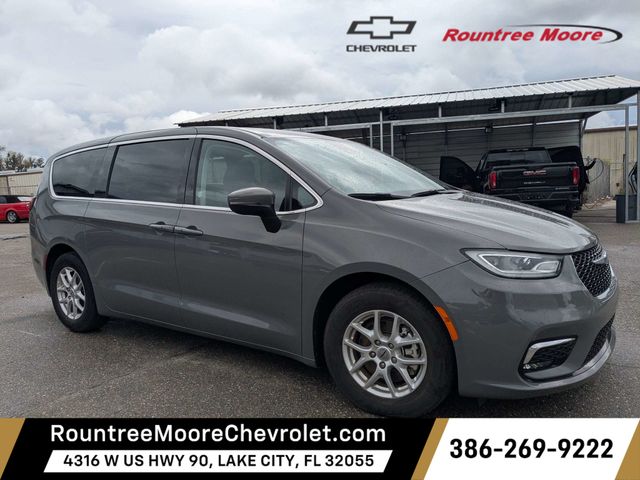 2023 Chrysler Pacifica Touring L FWD