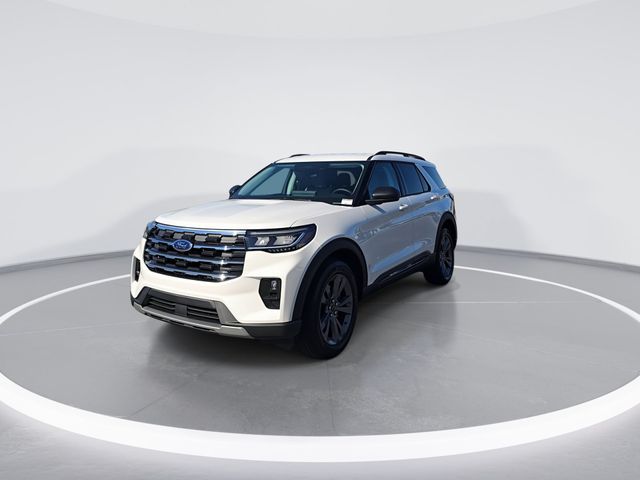 New 2026 Star White Metallic Tri-Coat Ford Active image 4