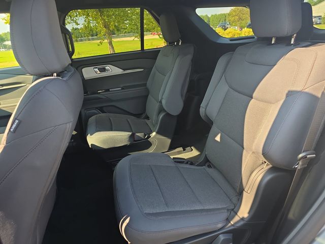 New 2027 Gray Ford 4DR RWD ACTIVE image 16