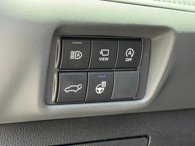 Used 2025 Toyota Highlander SUV