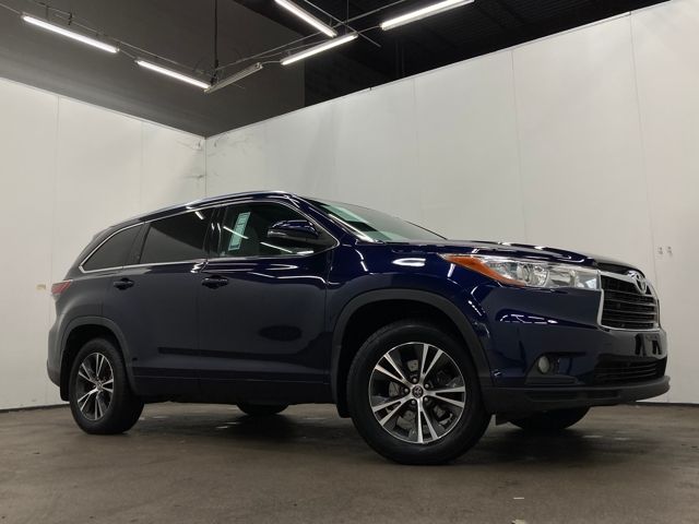 2016 Toyota Highlander XLE V6
